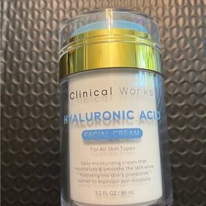 Hyaluronic Acid Facial Cream - Gold and White